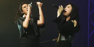Satu Panggung, Raisa dan Isyana Sarasvati Saling Tukar Lagu!