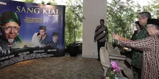 SBY Menangis Saat Nonton 'Sang Kiai'