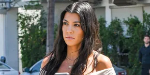 Scott Disick &#38; Sofia Richie Tertangkap Ciuman, Apa Kabar Kourtney Kardashian?