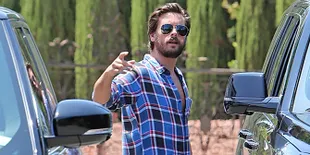 Scott Disick Beli Rumah Baru di Dekat Kediaman Keluarga Kardashian