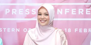 Sebelum Berhijrah, Dewi Sandra Sempat Hilang Arah dan Nyaris Bunuh Diri
