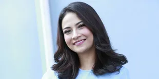 Sebelum ke Hotel, Vanessa Angel Sempat Dijemput Mobil Plat Merah di Bandara?