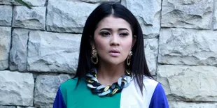 Secetar Sosialita, Kacamata Indah Dewi Pertiwi Seharga 15 Juta?