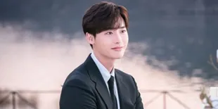 Sedang Wamil, Lee Jong Suk Dikabarkan Dapat Untung Besar dari Jual Gedung Lalu Beli Villa 62 Miliar