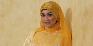 Septy Sanustika Gaet Ahmad Fathanah Dengan Sikap Manja?