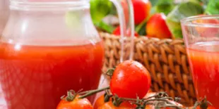 Segarnya Minuman Tomat, Solusi Sehat untuk Penderita Kolesterol Tinggi