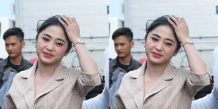Sejak Kepergian Ayah, Dewi Perssik Kehilangan Orang Nomor 1 yang Menontonnya di TV