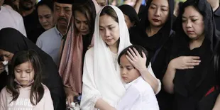 Sekarang Jadi Single Mom, BCL Beri Kekuatan dan Doa Untuk yang Bernasib Sama