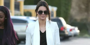 Seksi! Kendall Jenner Topless di Iklan Terbarunya