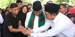 Selain Artis, Pemakaman Istri Tukul Juga Dihadiri Menteri Agama
