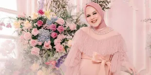 Selamat! Cut Meyriska Melahirkan Anak Kedua Berjenis Kelamin Laki-Laki