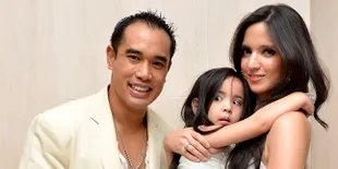 Selamat! Nia Ramadhani Lahirkan Anak Kedua Bernama Mainaka Bakrie