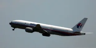 Selebriti Soroti Malaysia Airlines Yang Tertembak di Ukraina