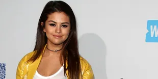 Selena Gomez Beri Saran Cinta Untuk 'BFF' Taylor Swift