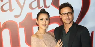 Selfie Perdana Raisa Usai Melahirkan, Cantik Segar dan Bahagia Bareng Hamish Daud
