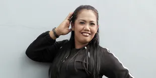 Sempat Takut Tak Dapat Job, Elly Sugigi Putuskan Berhijab di Hari Ulang Tahunnya