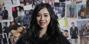 Sempat Tomboy Waktu SD, Aura Kasih Berubah Total di Bangku SMA