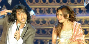 Senandungkan Lagu Cinta, Ayu Ting Ting Kangen Shaheer Sheikh?