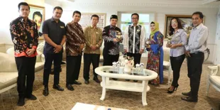 Senangnya Menpora, Saat Pihak Keraton Promosikan Kearifan Lokal