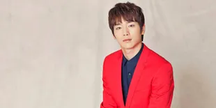 Seo Kang Joon Ajak Fans Selfie Bareng dan Beri Kopi Gratis