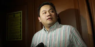 Serang Ahmad Dhani Lagi, Farhat Abbas Ungkit Kasus Tabrakan Dul