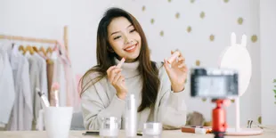 Serba-Serbi Produk Erha yang Banyak Diserbu Selebgram, dari Acne Treatment sampai Glowing Skin