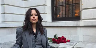 Serialnya Sukses Besar, Bayaran Jenna Ortega Dikabarkan Naik hingga 733% di WEDNESDAY Season 2