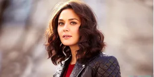 Seru-Seruan di Pantai, Preity Zinta Rayakan Holi Bareng Suami