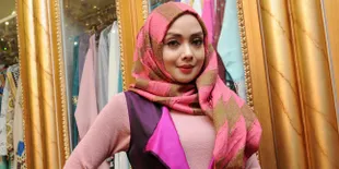 Serunya Terry Putri Belanja Baju Muslimah di Butik Mewah