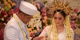 Setelah Menikah, Puadin Redi Tak Batasi Pekerjaan Ryana Dea