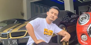 Setelah Viral Video Prank Sembako Isi Sampah, Crazy Rich Surabaya Bagi-Bagi Uang Jutaan dalam Kerdus