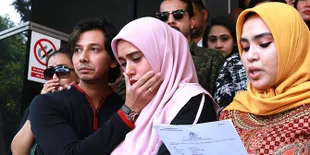 Setia Dampingi, Begini 8 Peran Sonny Septian ke Fairuz A Rafiq Soal Kasus 'Ikan Asin'