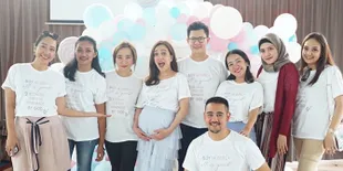 Shandy Aulia Gelar Baby Shower Sederhana Bersama Anak-Anak Panti, Ini Alasannya