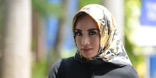 Shinta Bachir Cerita Alasan Buka Tutup Hijab Hingga Jualan Nasi