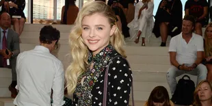 Si Cantik Chloe Moretz 'Menggila' Saat Tampil di SNL Korea