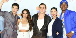 Si Kuning Dalam 'POWER RANGERS' Jadi Superhero LGBT Pertama