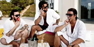 Terjang Banjir Demi Konser Swedish House Mafia