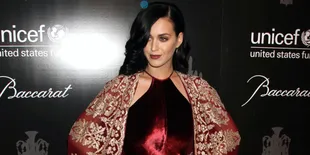 Siap-Siap, Katy Perry Segera Rilis Video Klip 'Dark Horse'!