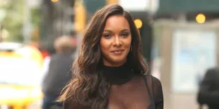 Siapa Model Yang Kenakan Fantasy Bra di Victoria's Secret Show 2017?