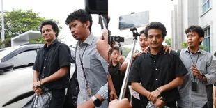 Sidang Tertutup Kasus Vadel Badjideh Digelar, Sang Ibu Datang Beri Dukungan Penuh
