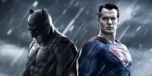 Simak Siapa Pemenang Duel Superman Vs Batman, Mana Jagoanmu?