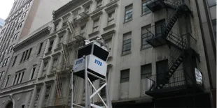 Singgah Sejenak di Masjid Manhattan, Yuk!