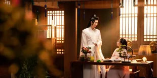Sinopsis Drama China Terbaru WO ZAI ZHE LI DENG NI, Kesetiaan dalam Cinta yang Abadi