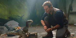 Sinopsis Film JURASSIC WORLD: FALLEN KINGDOM yang Tayang di TV Malam Ini, Senin 22 Desember 2025 Jam 21.00