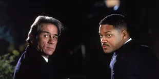 Sinopsis Film MEN IN BLACK (1997) yang Tayang di TV Malam Ini, Kamis 6 November 2025 Jam 21.00