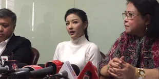 Siwi Widi Buka Suara Terkait Tudingan Gundik, Ibu Sampai Sakit - Laporkan Akun @digeeembok