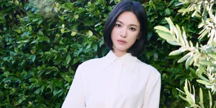 Song Hye Kyo Gabung STAND, Rilis Foto Profil Natural