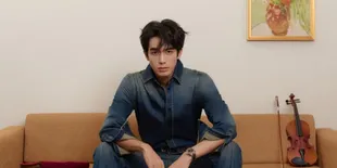 Song Weilong Jadi Cover AnotherMan Edisi Tahun Baru 2026, Ludes 10 Ribu Eksemplar dalam 10 Menit