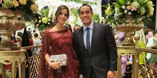 Suami Super Tajir, Nia Ramadhani Langsung Cium-Cium Romantis Ardi Bakrie yang Siapkan Kado Valentine Ini