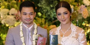 Suami Tinggal di Belanda, Nabila Syakieb Bakal Ikutan?